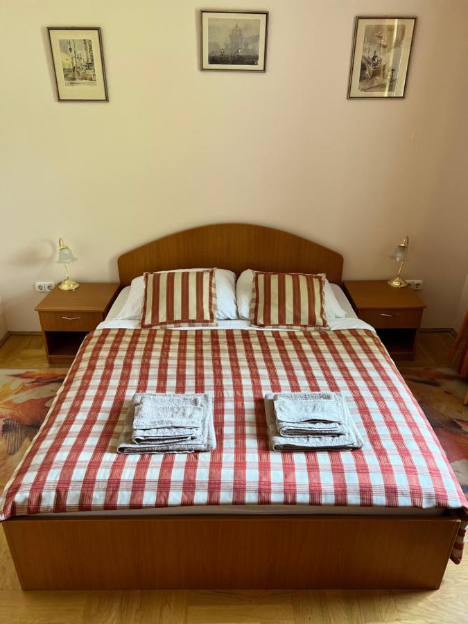 Party Villa Holiday Rent Balatonfoldvar Exterior photo